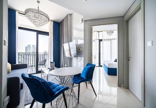 Apartment in Dubai - Elegant Escapes - Lavish 1B,Dubai Water Canal View 