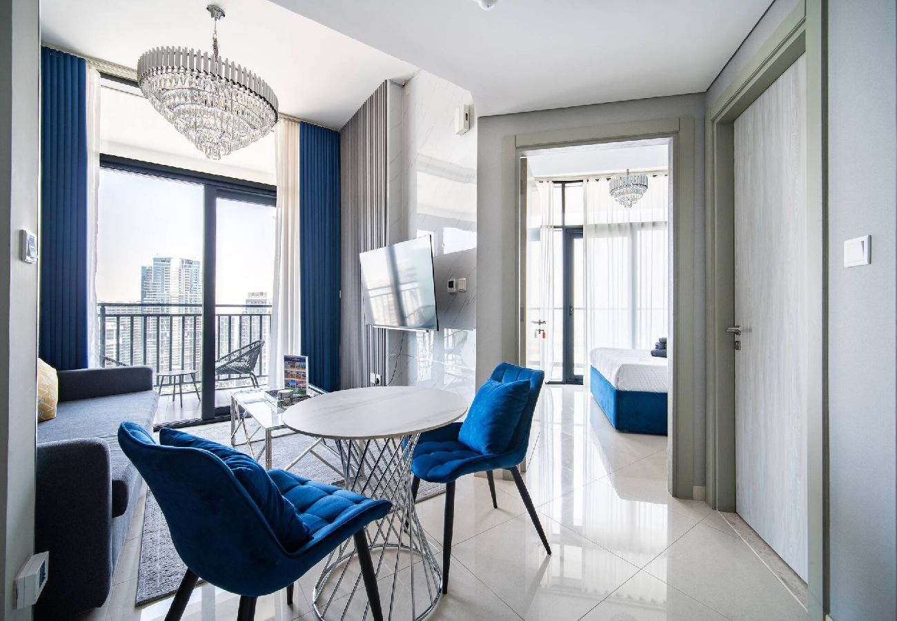 Apartment in Dubai - Elegant Escapes - Lavish 1B,Dubai Water Canal View 