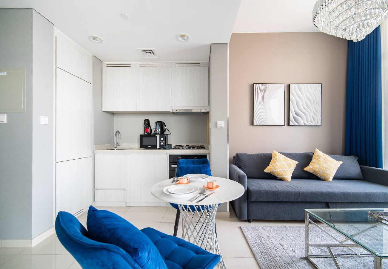 Apartment in Dubai - Elegant Escapes - Lavish 1B,Dubai Water Canal View 