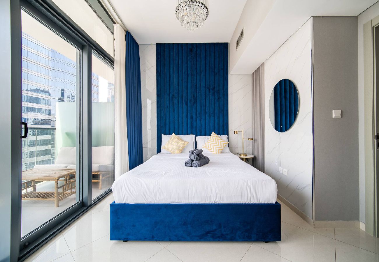 Apartment in Dubai - Elegant Escapes - Lavish 1B,Dubai Water Canal View 