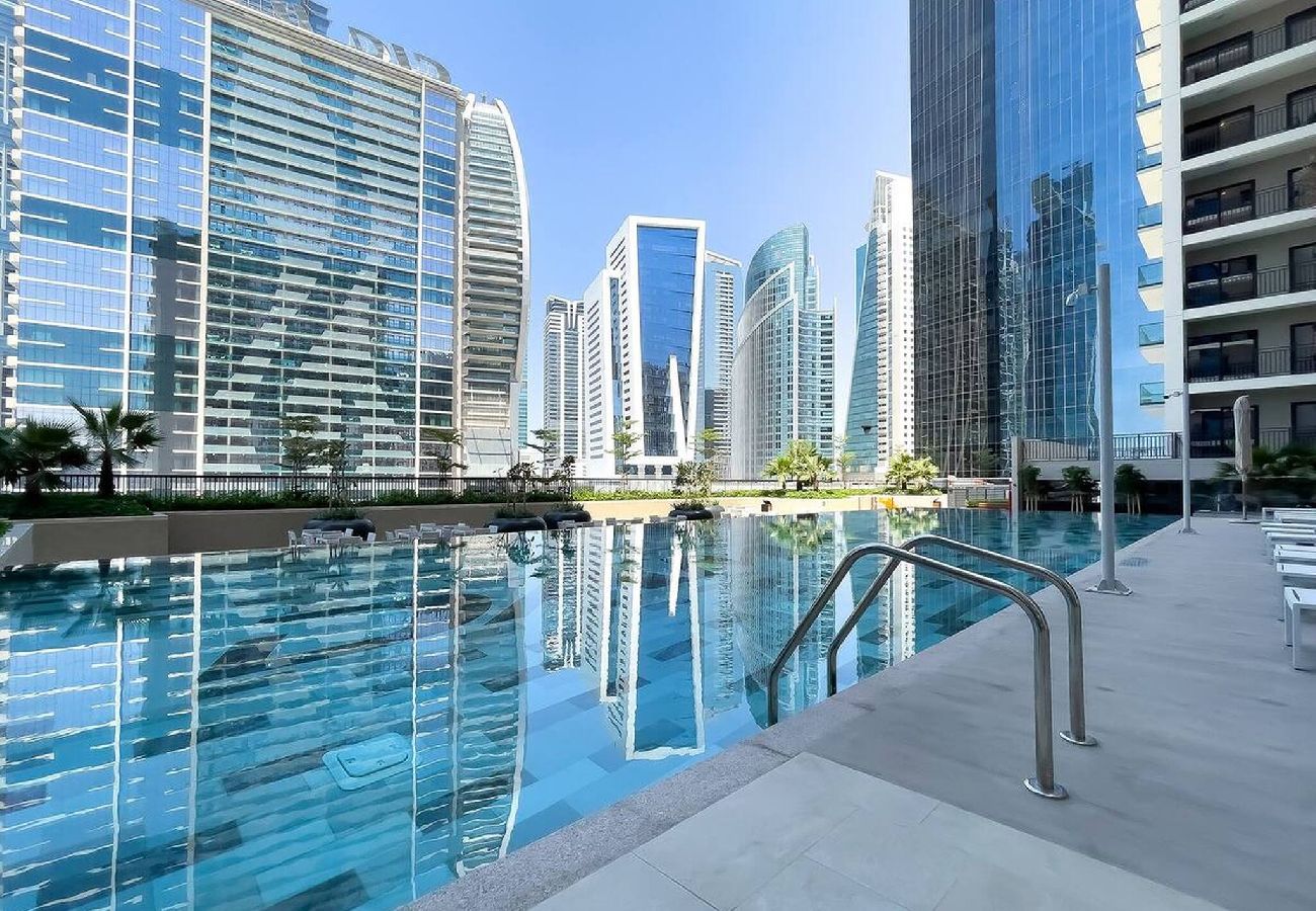 Apartment in Dubai - Elegant Escapes - Lavish 1B,Dubai Water Canal View 