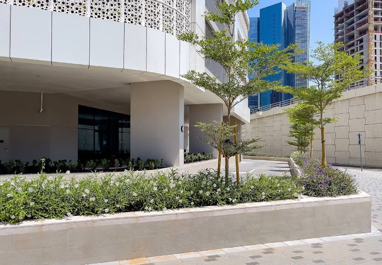 Apartment in Dubai - Elegant Escapes - Lavish 1B,Dubai Water Canal View 