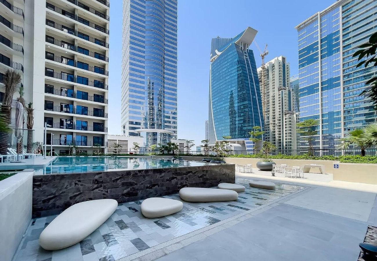 Apartment in Dubai - Elegant Escapes - Lavish 1B,Dubai Water Canal View 