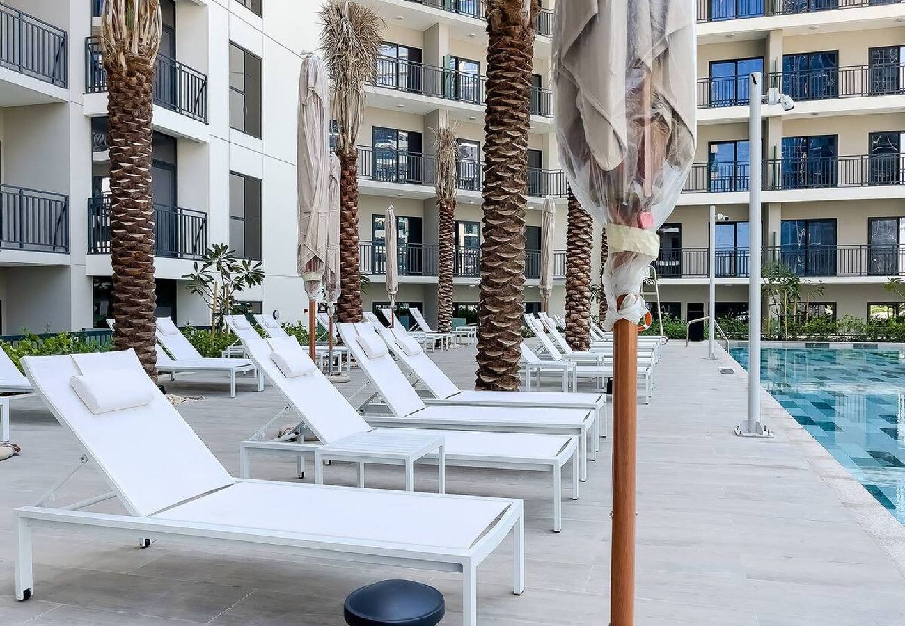 Apartment in Dubai - Elegant Escapes - Lavish 1B,Dubai Water Canal View 