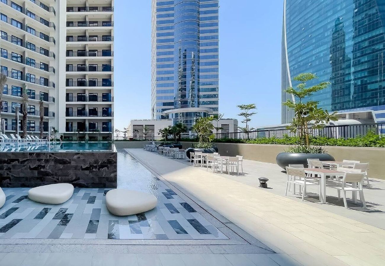 Apartment in Dubai - Elegant Escapes - Lavish 1B,Dubai Water Canal View 
