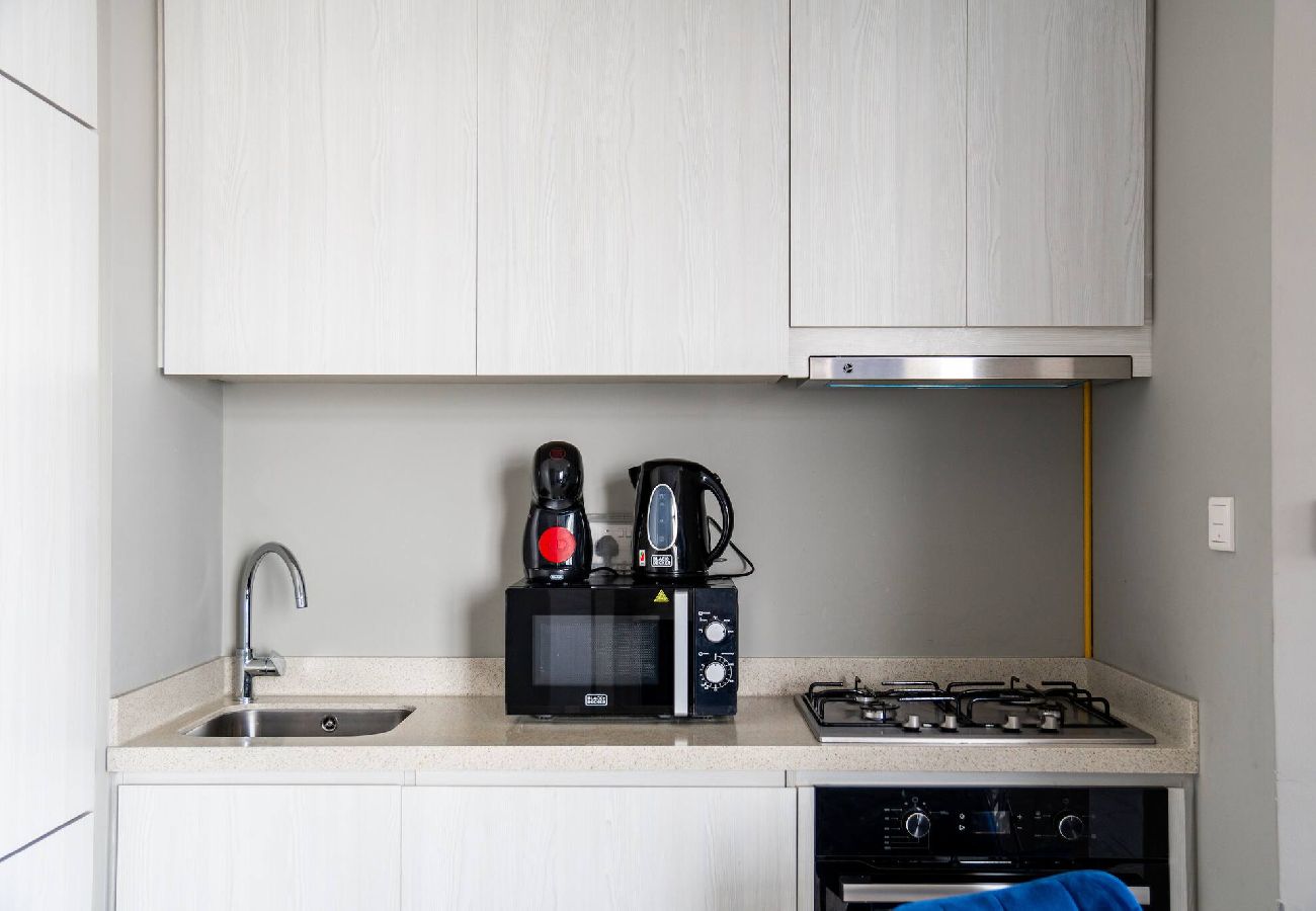 Apartment in Dubai - Elegant Escapes - Lavish 1B,Dubai Water Canal View 
