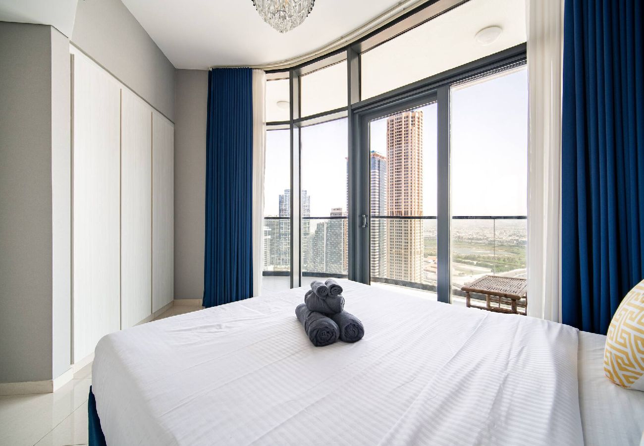 Apartment in Dubai - Elegant Escapes - Lavish 1B,Dubai Water Canal View 