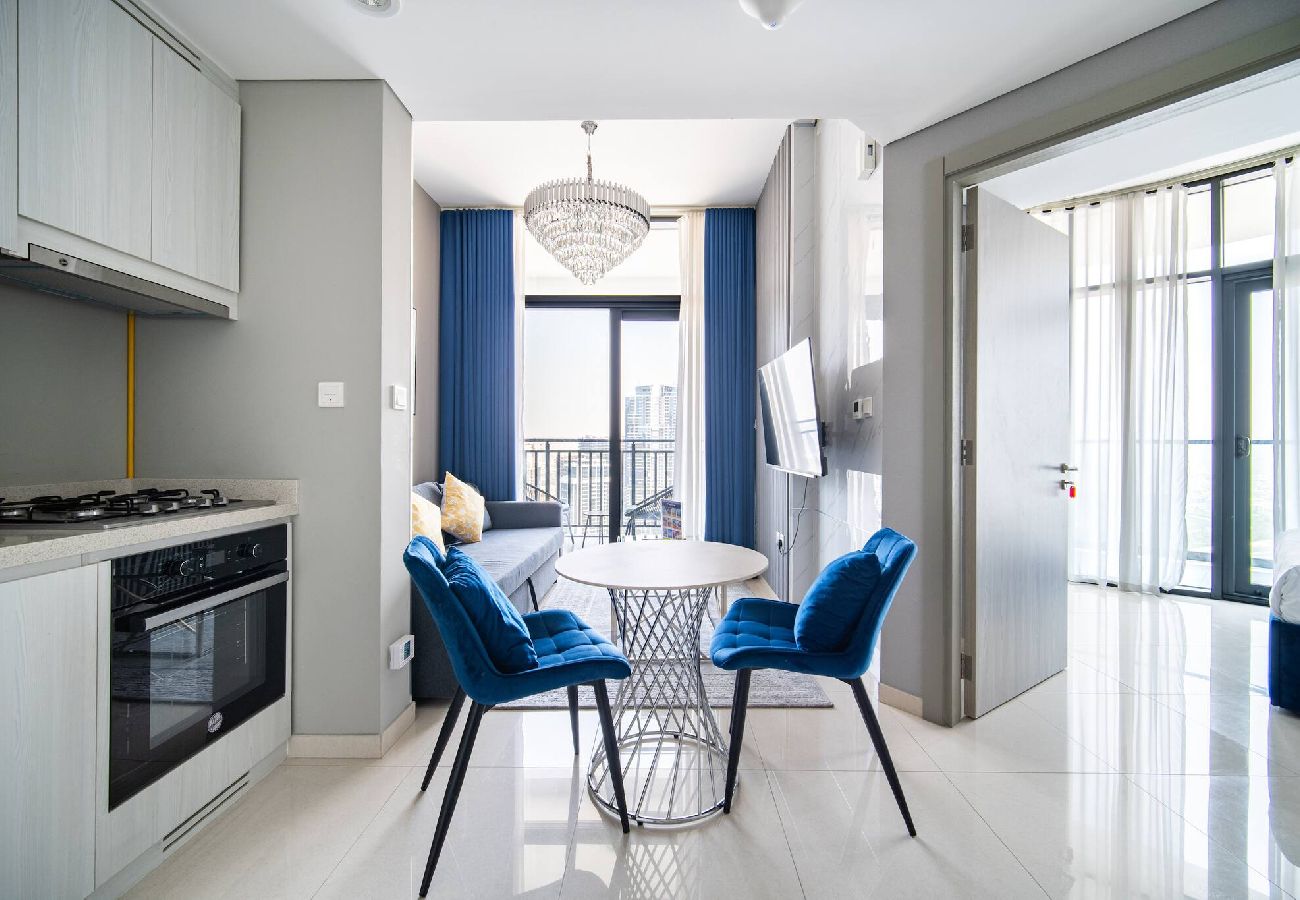 Apartment in Dubai - Elegant Escapes - Lavish 1B,Dubai Water Canal View 