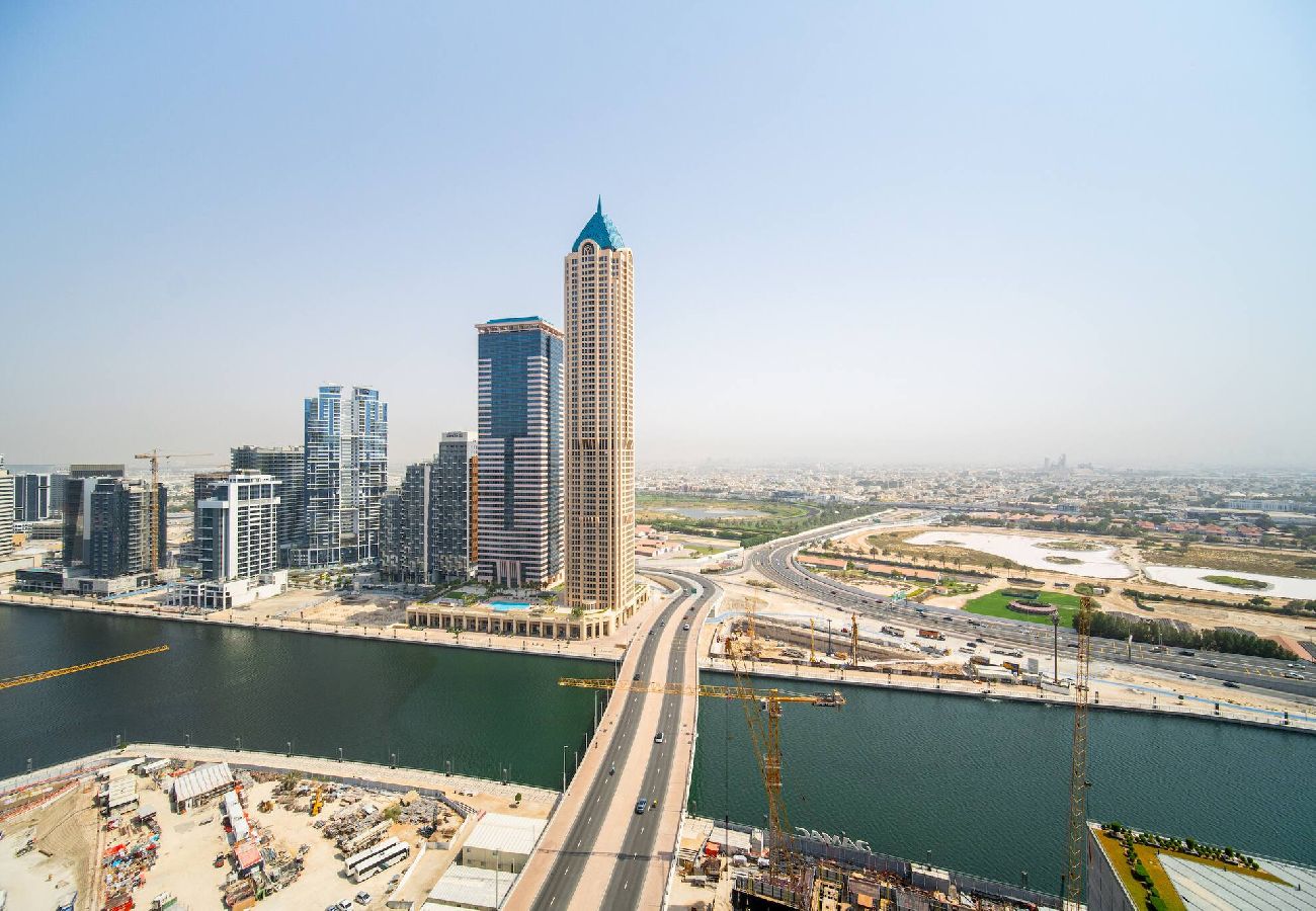 Apartment in Dubai - Elegant Escapes - Lavish 1B,Dubai Water Canal View 