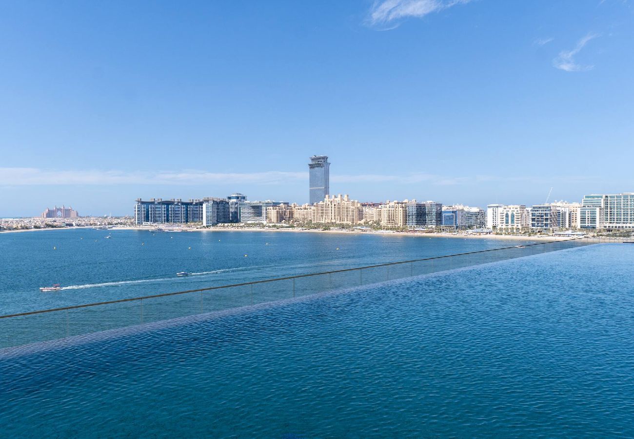 Apartment in Dubai - 2 Bed in Grand Bleu Tower with sea view