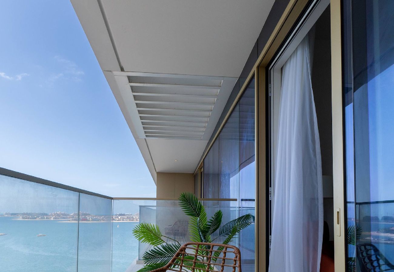Apartment in Dubai - 2 Bed in Grand Bleu Tower with sea view
