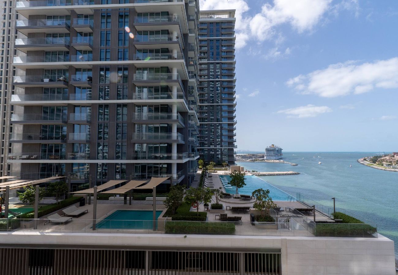 Apartment in Dubai - 2 Bed in Grand Bleu Tower with sea view