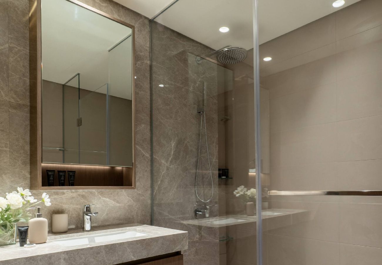 Apartment in Dubai - 2 Bed in Grand Bleu Tower with sea view