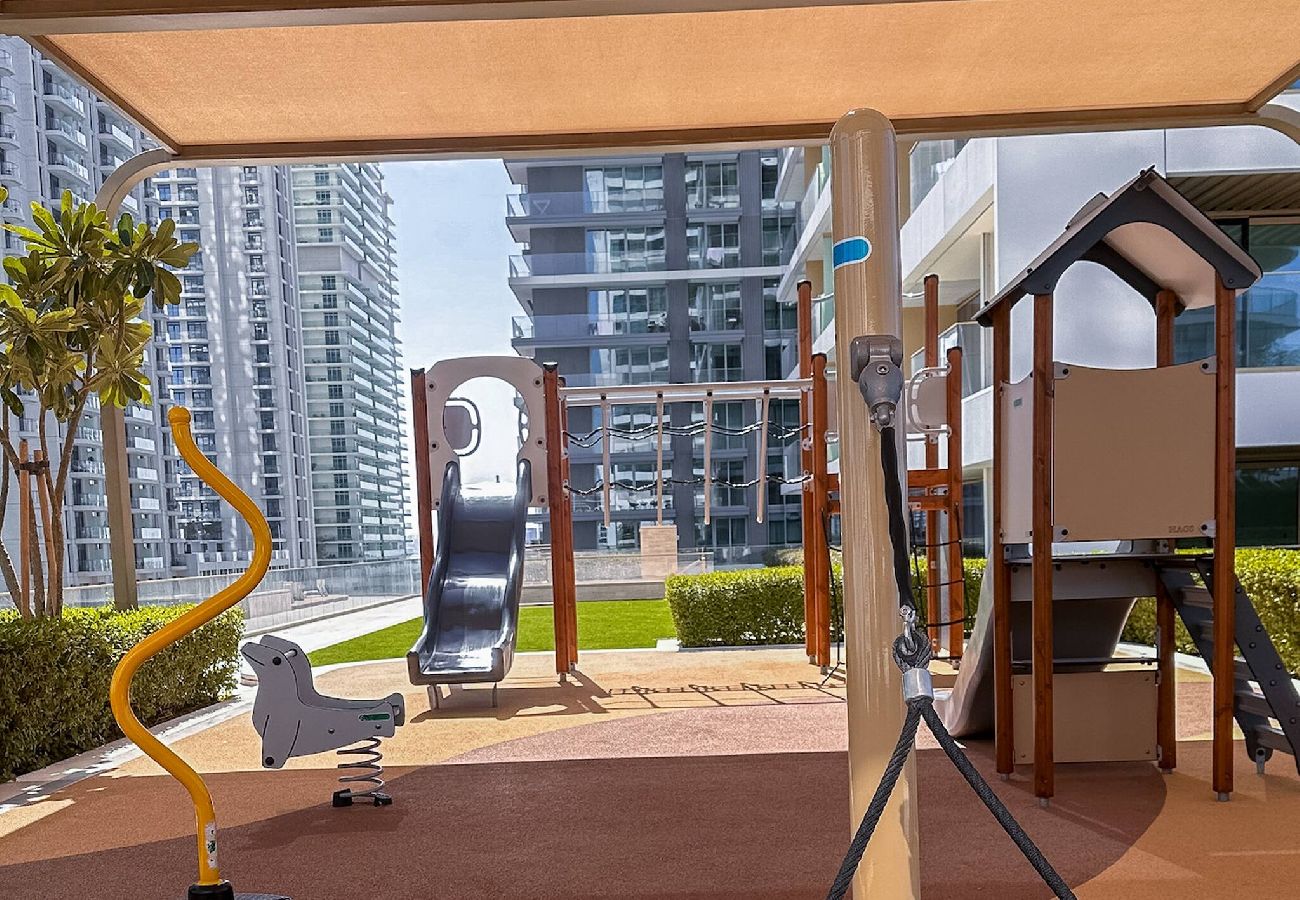 Apartment in Dubai - 2 Bed in Grand Bleu Tower with sea view