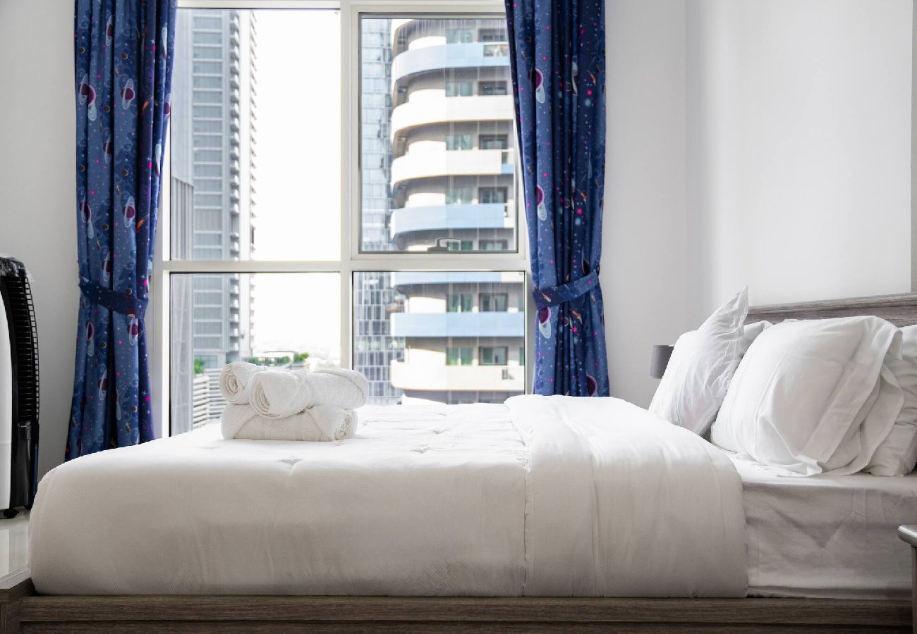 Apartment in Dubai - Elegant Escapes - 1B, Steps to Dubai Mall | Dunya 