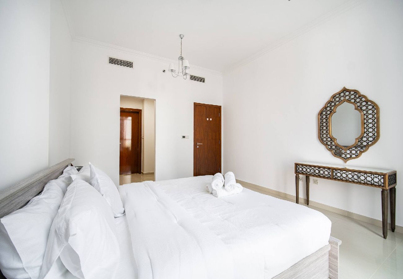 Apartment in Dubai - Elegant Escapes - 1B, Steps to Dubai Mall | Dunya 
