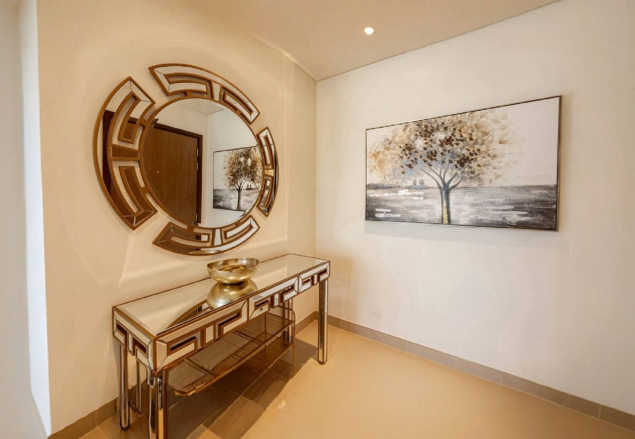 Apartment in Dubai - ElegantEscapes - Large 2BR w/ Marina and Sea View 