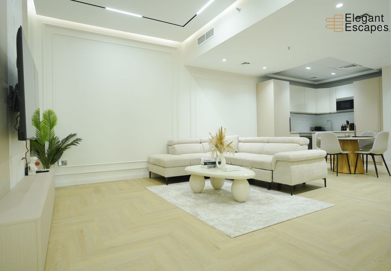 Apartment in Dubai - Stylish 1B in Heart of Marina | Near Attractions 
