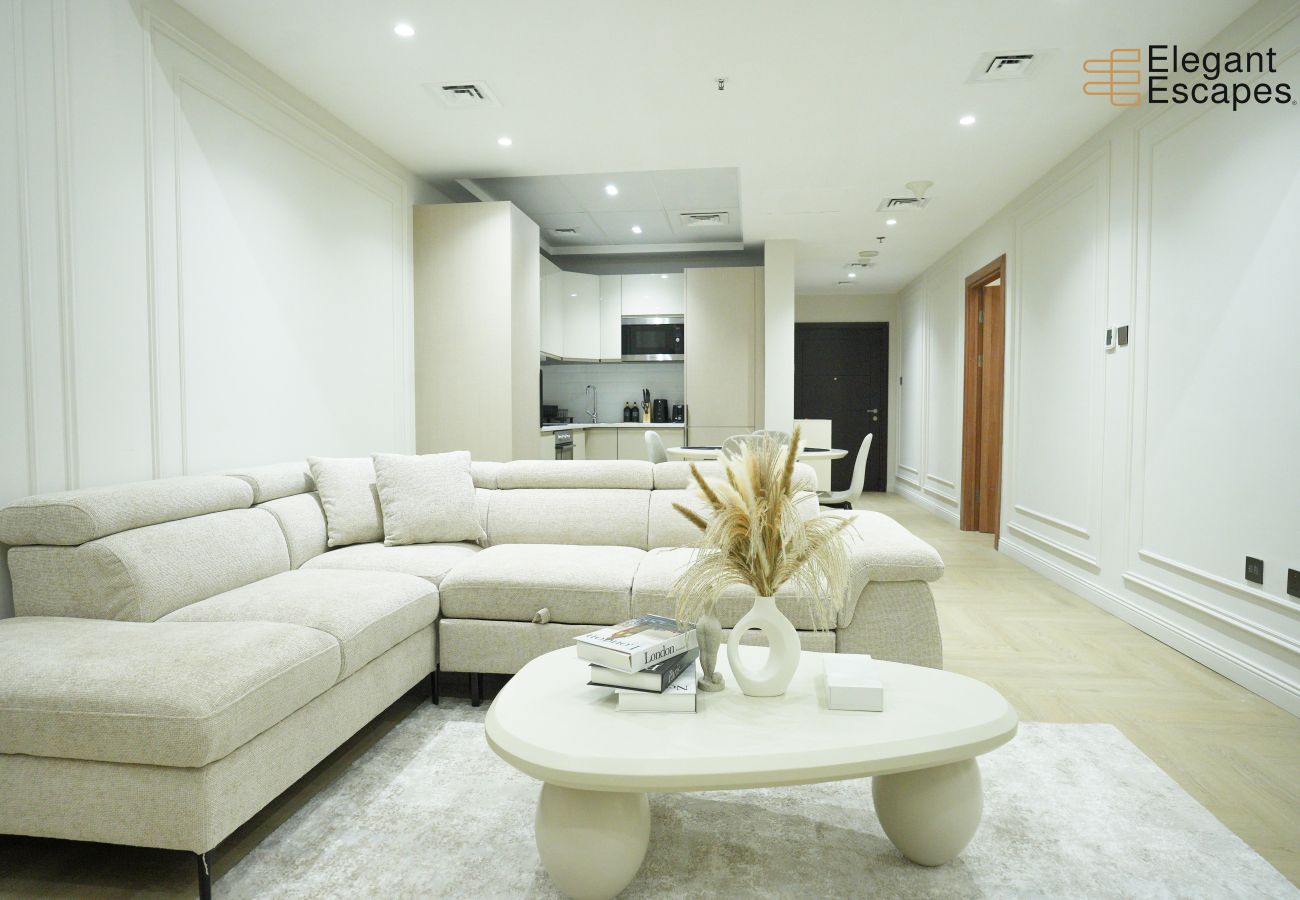 Apartment in Dubai - Stylish 1B in Heart of Marina | Near Attractions 