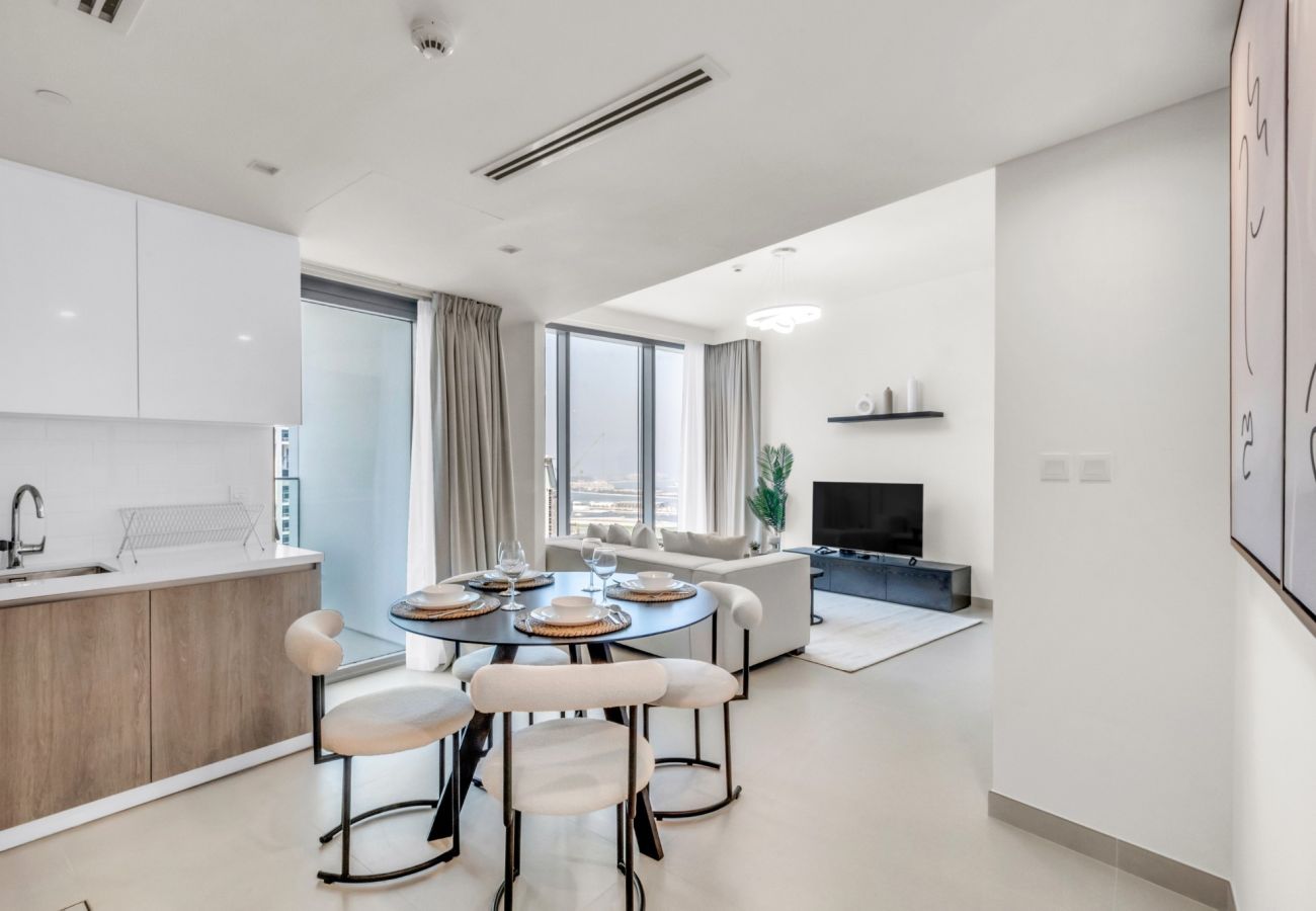 Apartment in Dubai - Stylish Coastal Living with Premium Amenities 