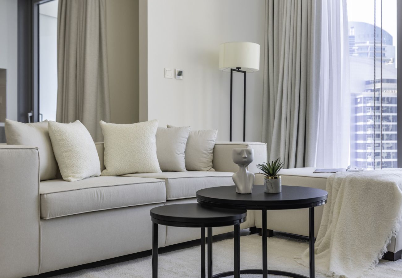 Apartment in Dubai - Stylish Coastal Living with Premium Amenities 