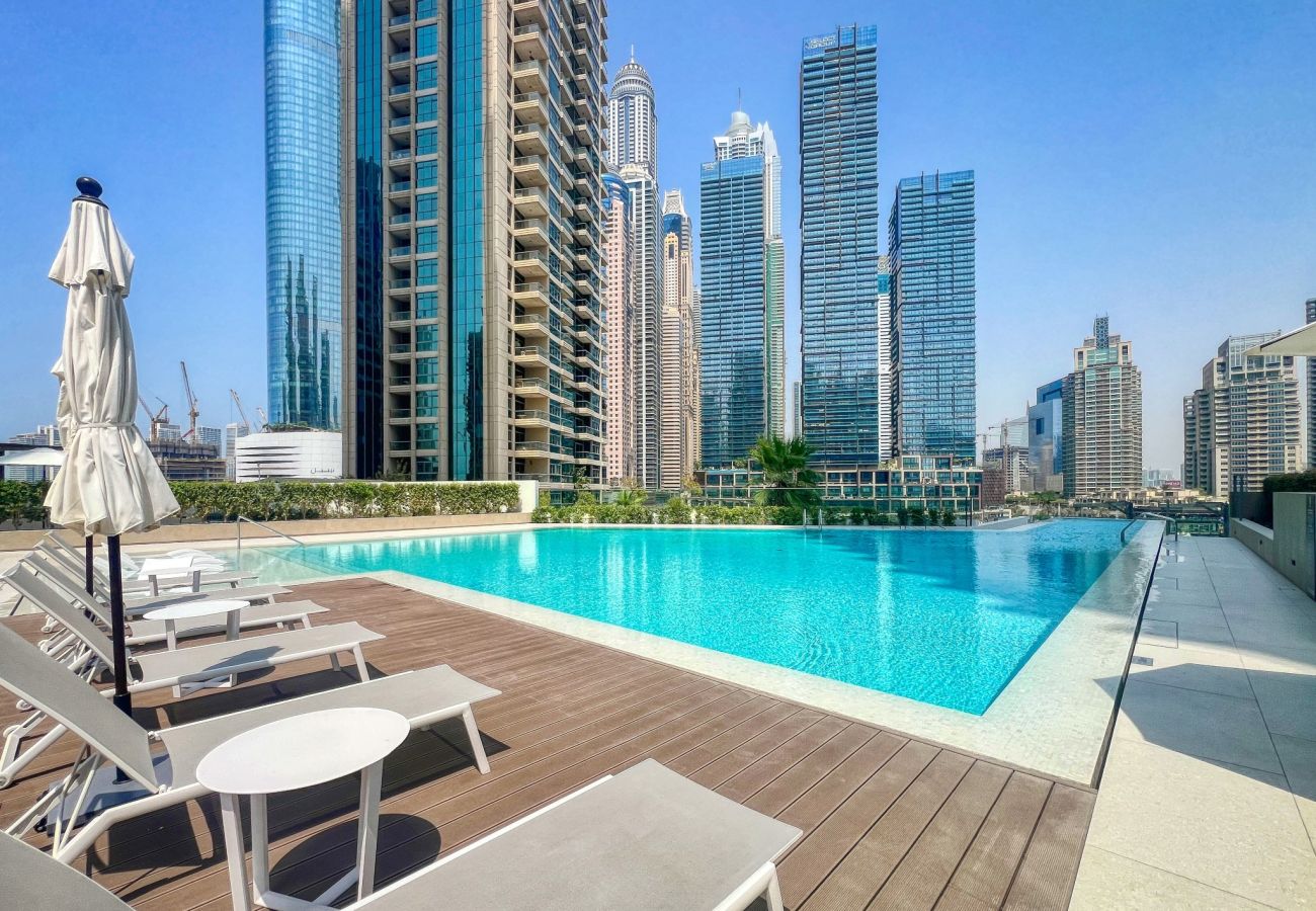 Apartment in Dubai - Stylish Coastal Living with Premium Amenities 