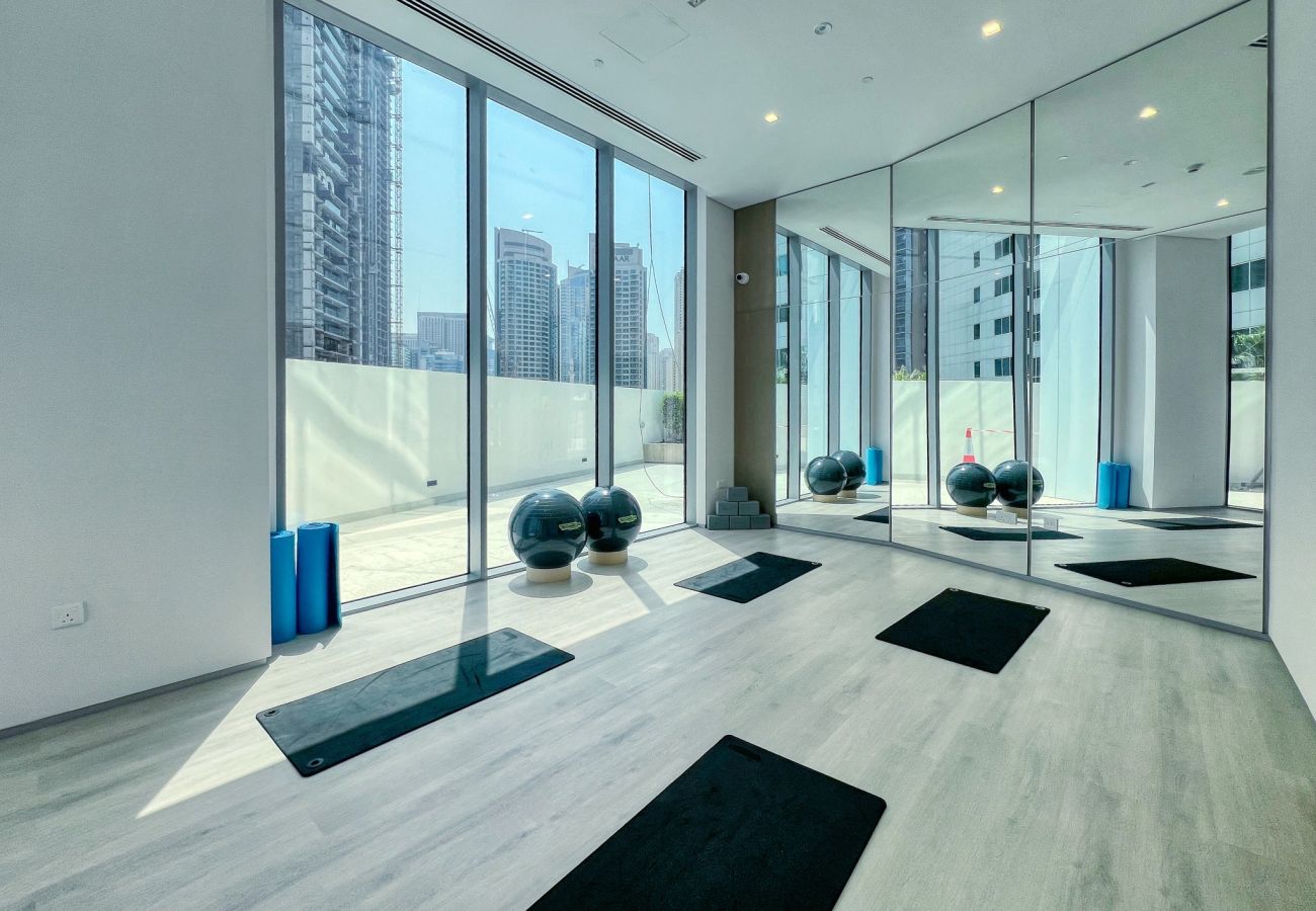 Apartment in Dubai - Stylish Coastal Living with Premium Amenities 