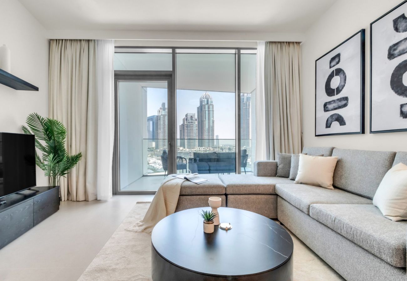 Apartment in Dubai - Modern Waterfront Living with Stunning Views