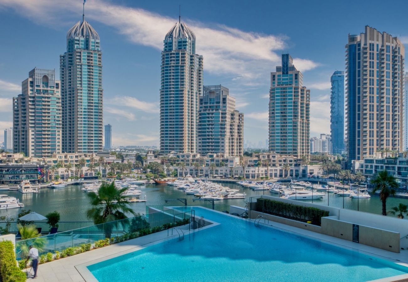 Apartment in Dubai - Modern Waterfront Living with Stunning Views
