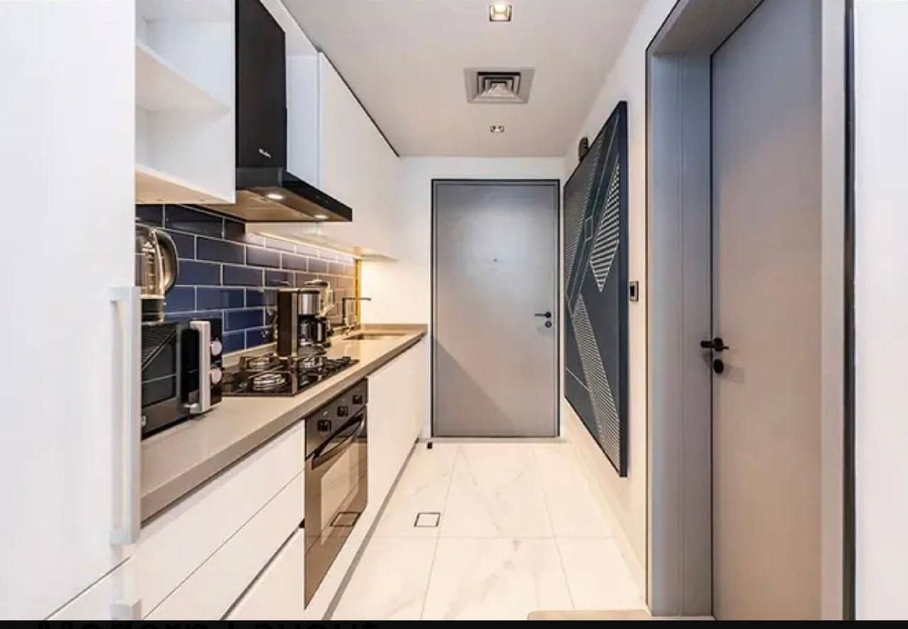 Apartment in Dubai - Elegant Stay | Business Bay | Near Burj Khalifa 