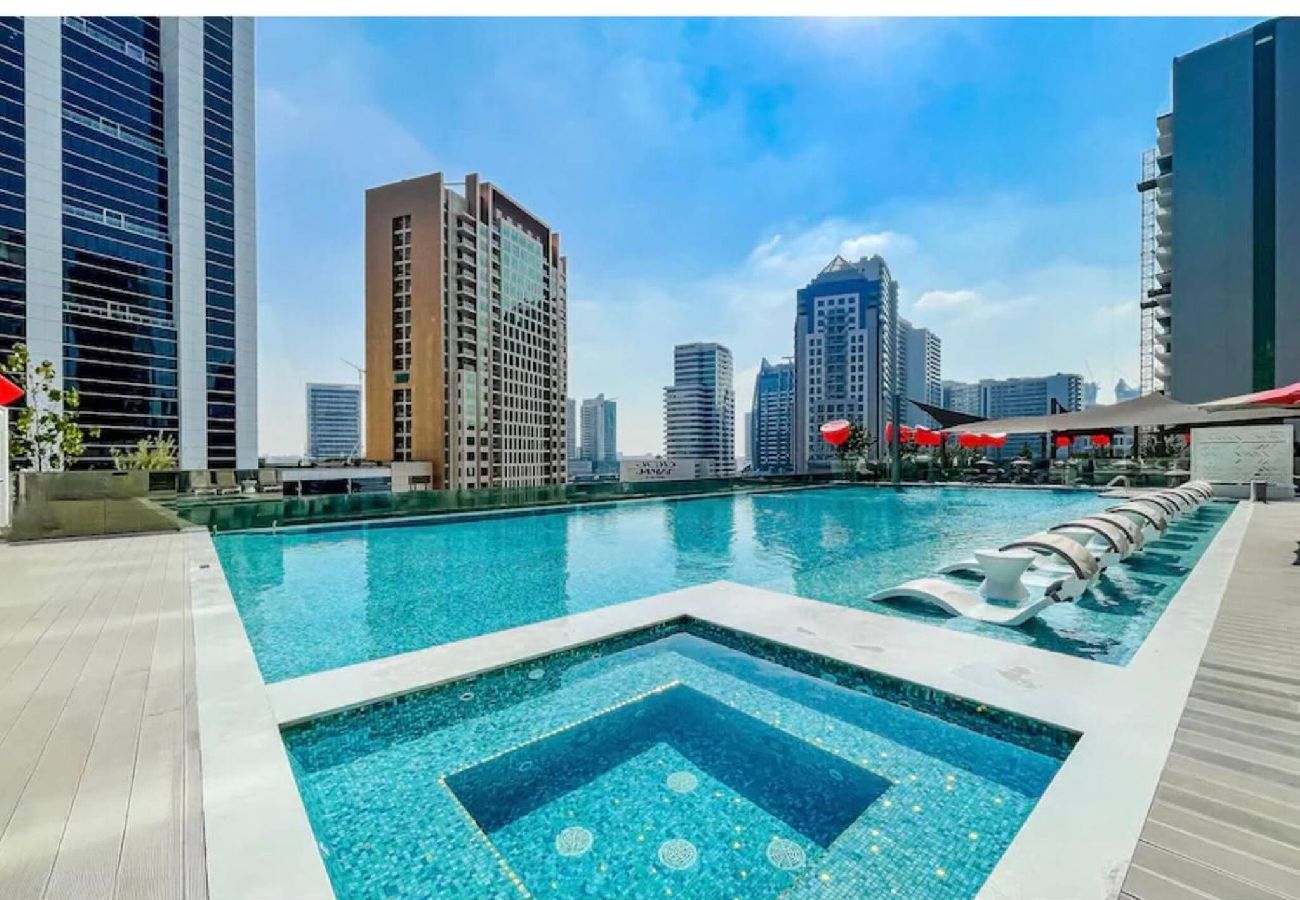 Apartment in Dubai - Elegant Stay | Business Bay | Near Burj Khalifa 
