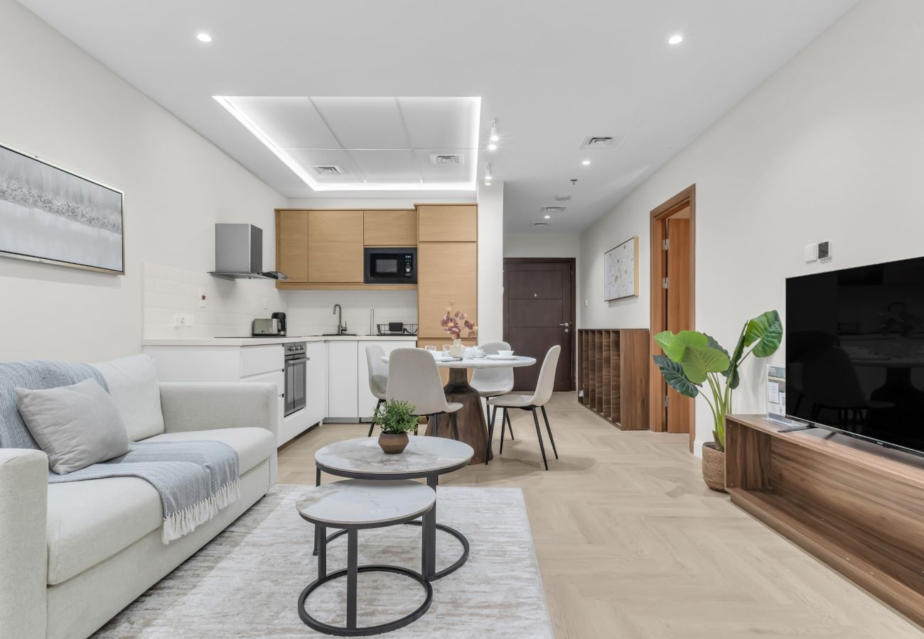 Apartment in Dubai - Spacious 1BR with Marina View by EE Holiday Homes