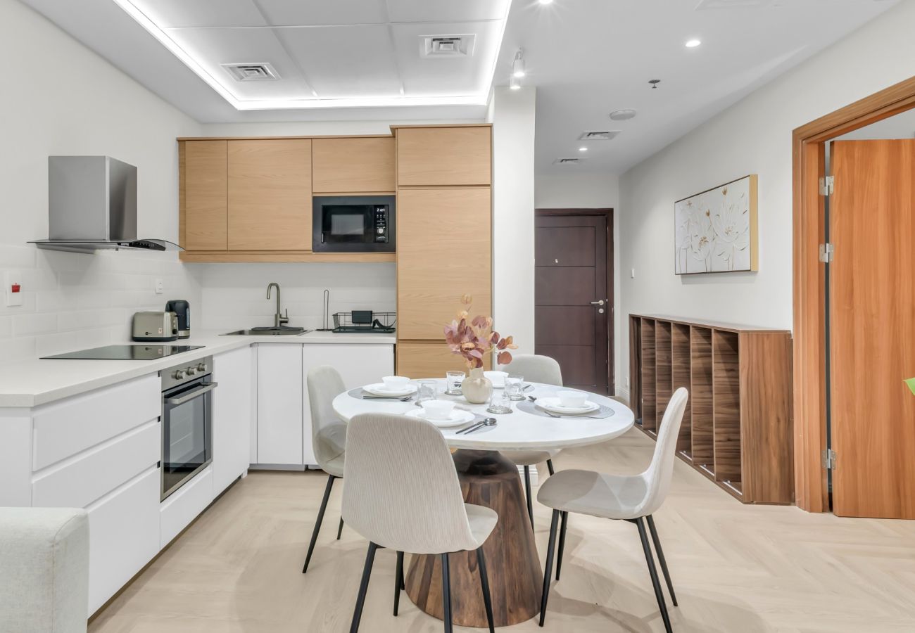 Apartment in Dubai - Spacious 1BR with Marina View by EE Holiday Homes