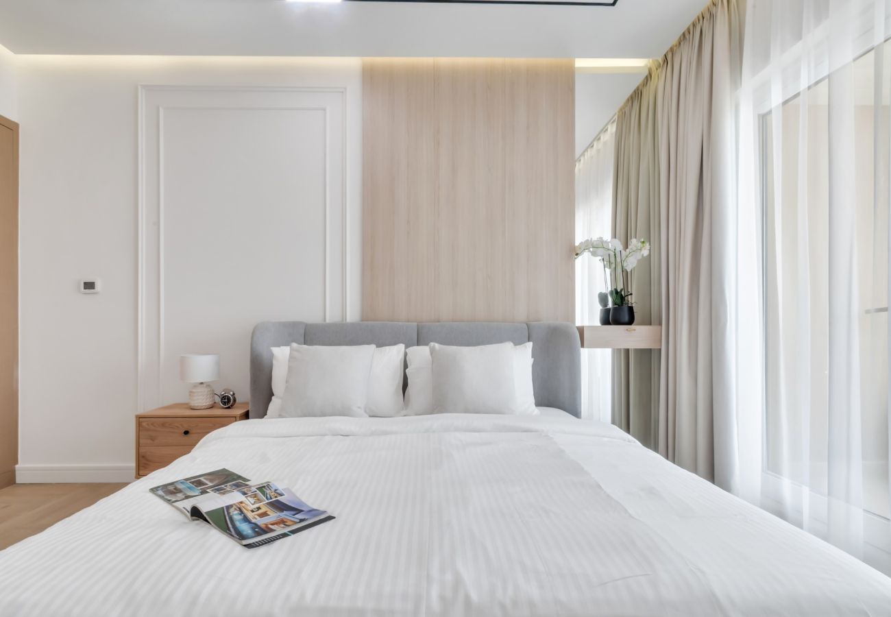 Apartment in Dubai - 2BR Retreat in the Heart of Dubai Marina  by EE Holiday Homes