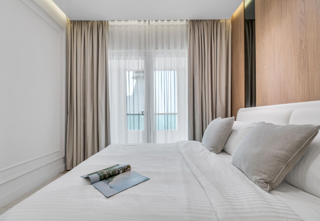 Apartment in Dubai - 2BR Retreat in the Heart of Dubai Marina  by EE Holiday Homes
