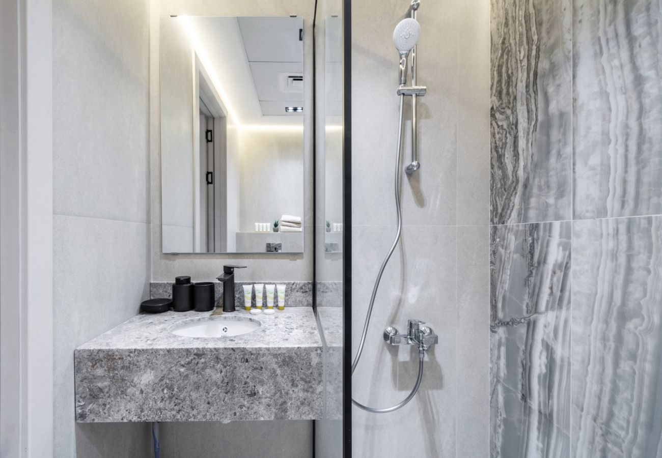 Apartment in Dubai - 2BR Retreat in the Heart of Dubai Marina  by EE Holiday Homes