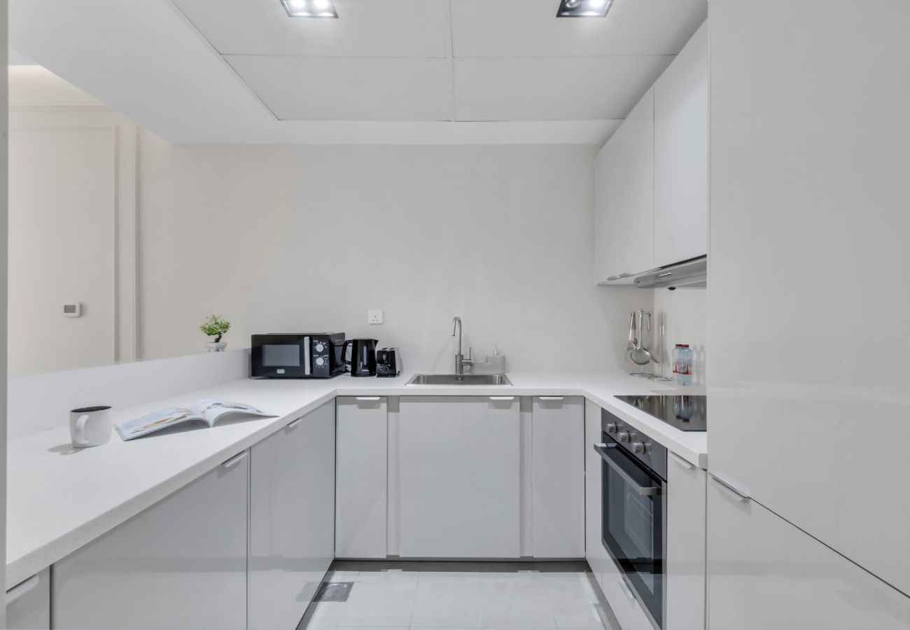Apartment in Dubai - 2BR Retreat in the Heart of Dubai Marina  by EE Holiday Homes