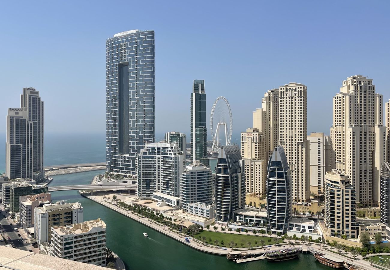 Apartment in Dubai - 2BR Retreat in the Heart of Dubai Marina  by EE Holiday Homes