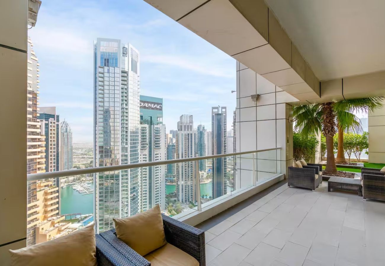 Apartment in Dubai - Stylish 1BR Apartment with Partial Sea View 