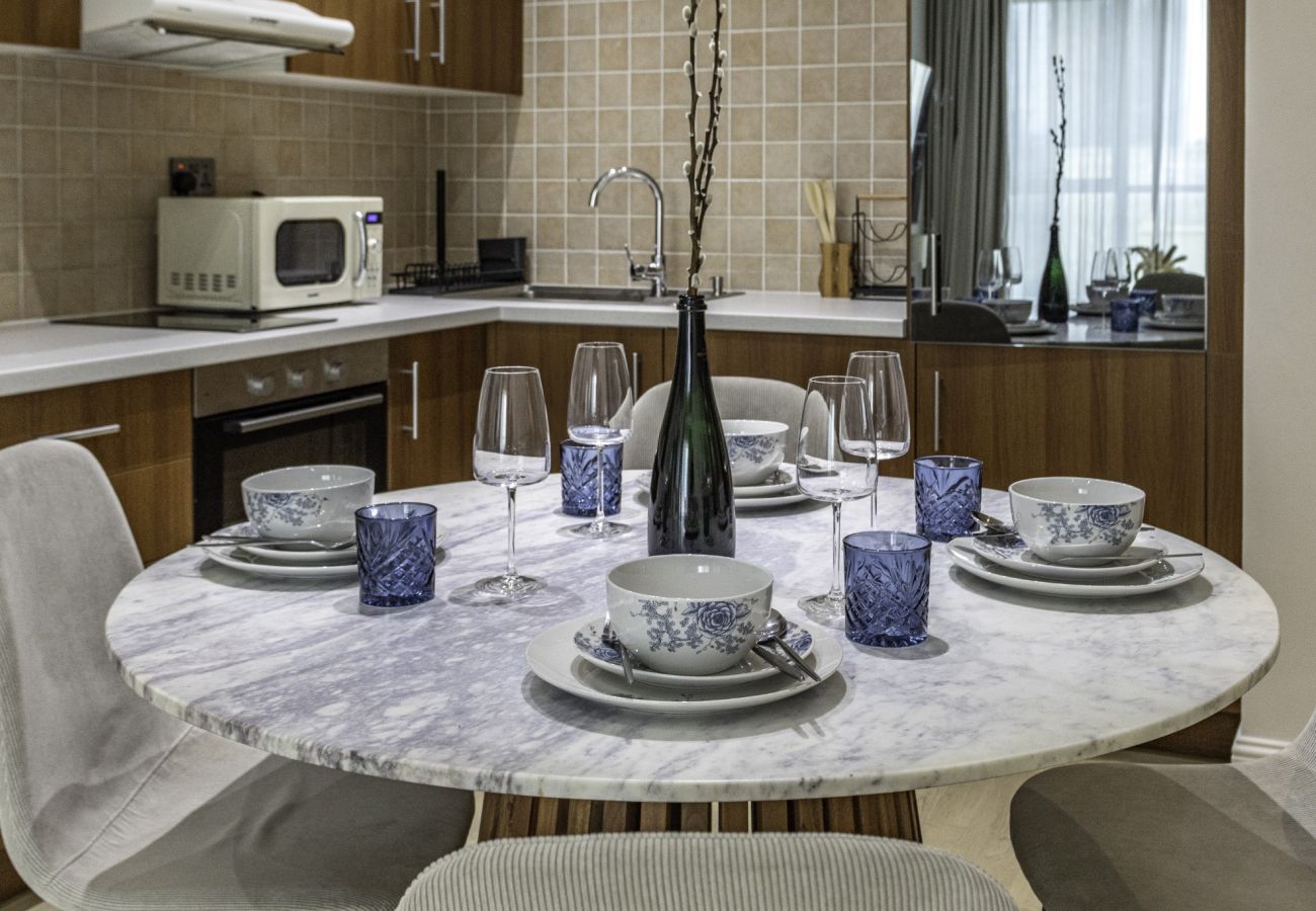 Apartment in Dubai - Bright & Cozy 1BR Heart of Dubai Marina 