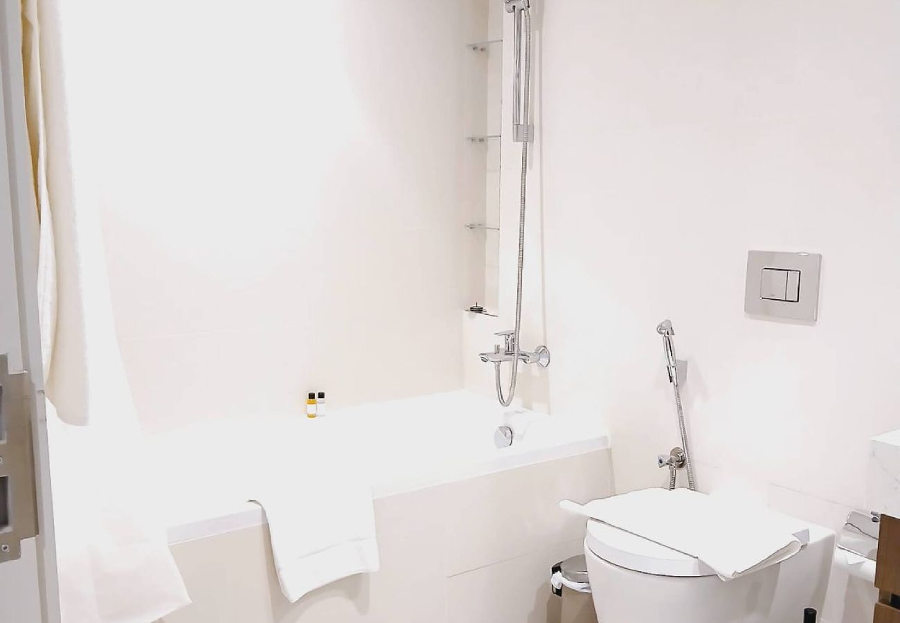 Apartment in Dubai - 1BR at Beach Isle Tower Emaar Beach front by EE Holiday Homes