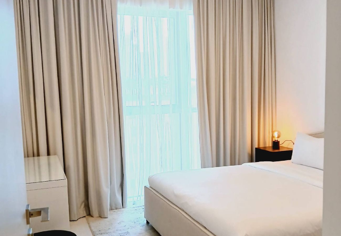Apartment in Dubai - 1BR at Beach Isle Tower Emaar Beach front by EE Holiday Homes