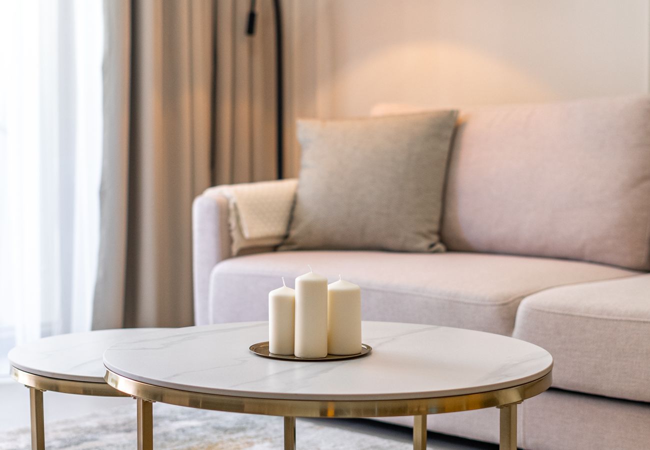 Apartment in Dubai - Elegant 1 Bed in Surf 2 Dubai Creeck Harbour by EE