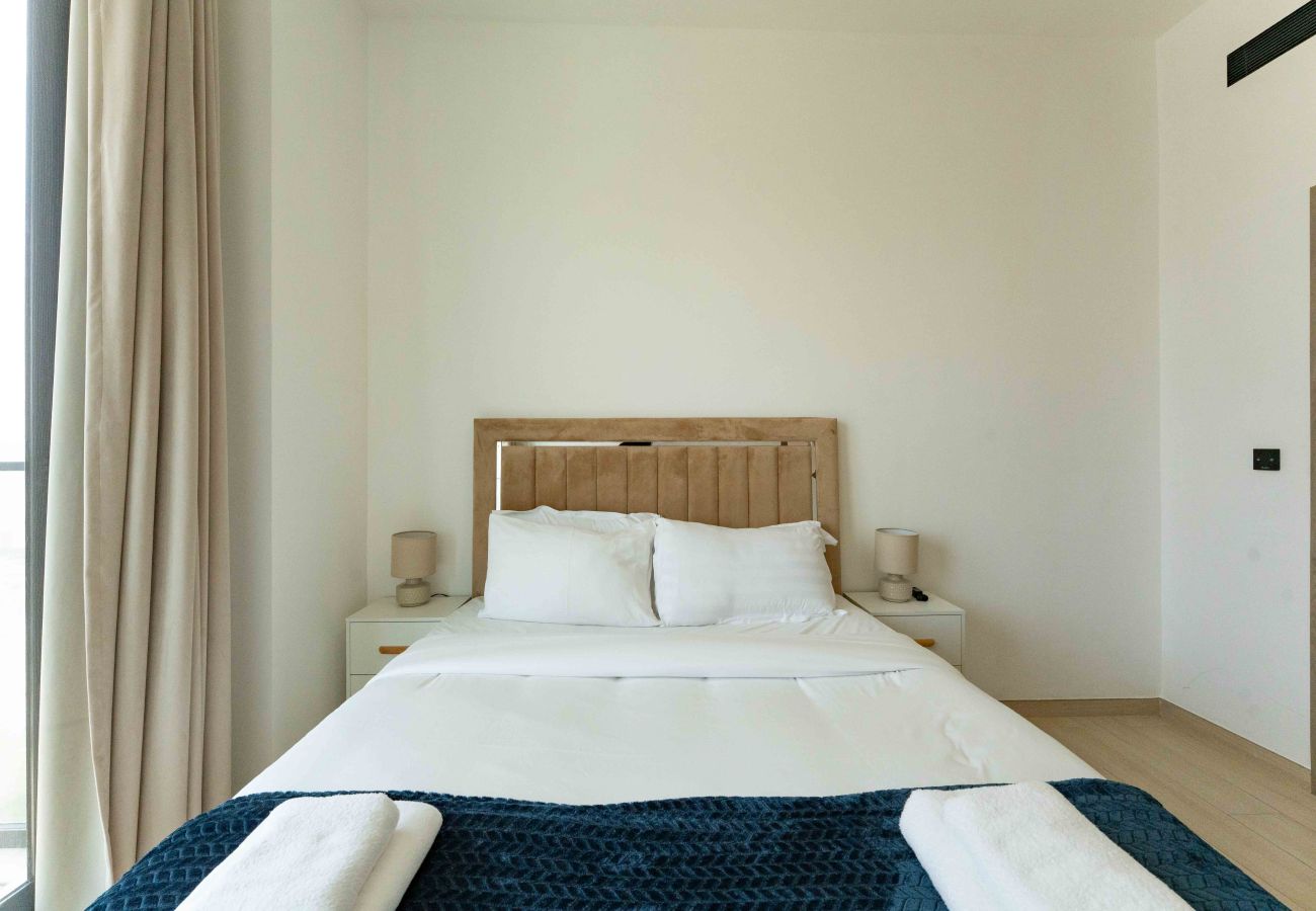 Apartment in Dubai -  1 bed in Binghatti Nova by EE Holiday Homes