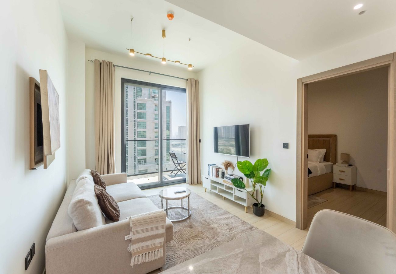 Apartment in Dubai -  1 bed in Binghatti Nova by EE Holiday Homes