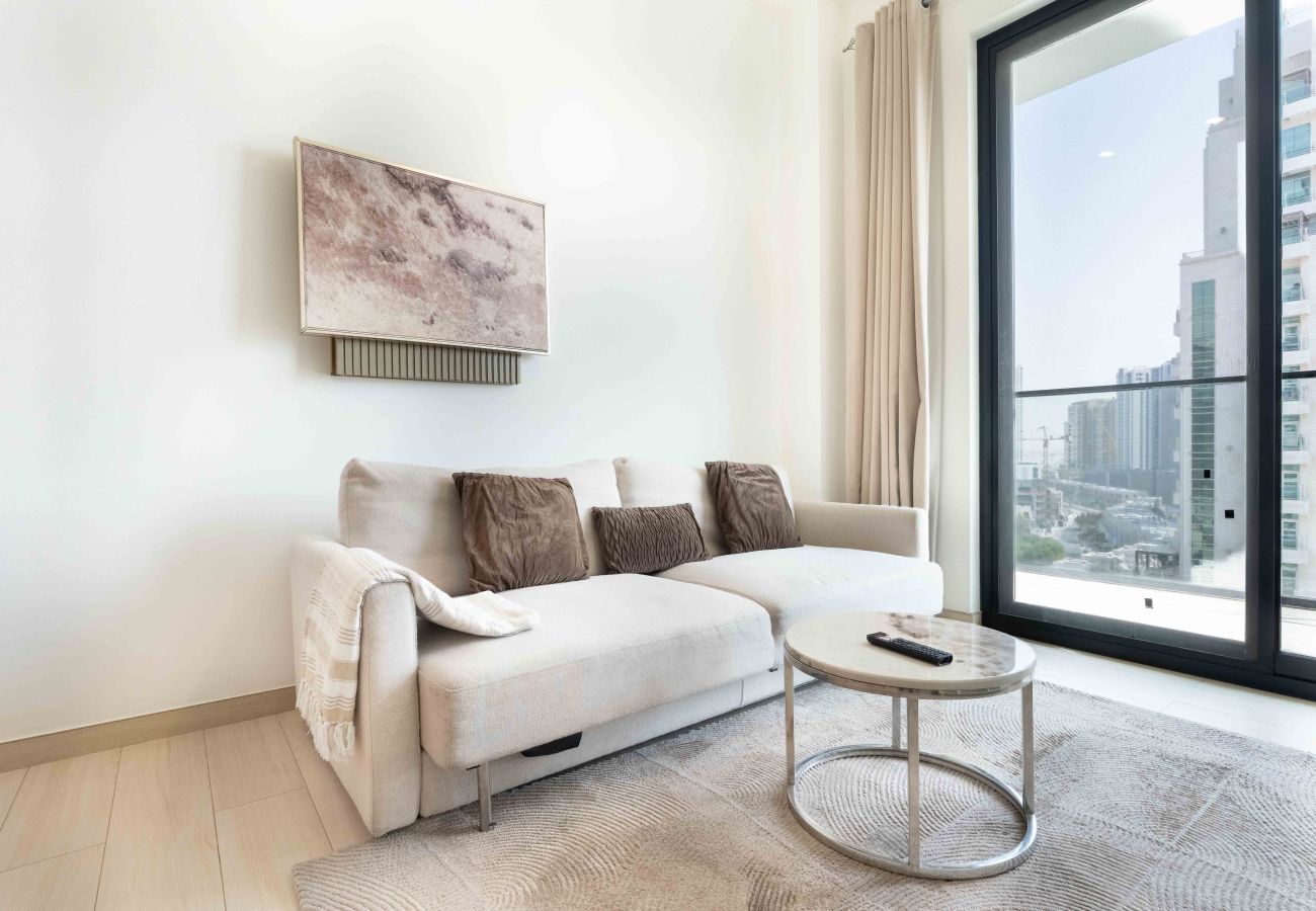 Apartment in Dubai -  1 bed in Binghatti Nova by EE Holiday Homes
