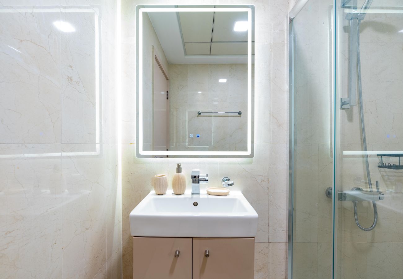 Apartment in Dubai - 2 bed in Botanica Tower Dubai Marina by EE Holiday Homes 