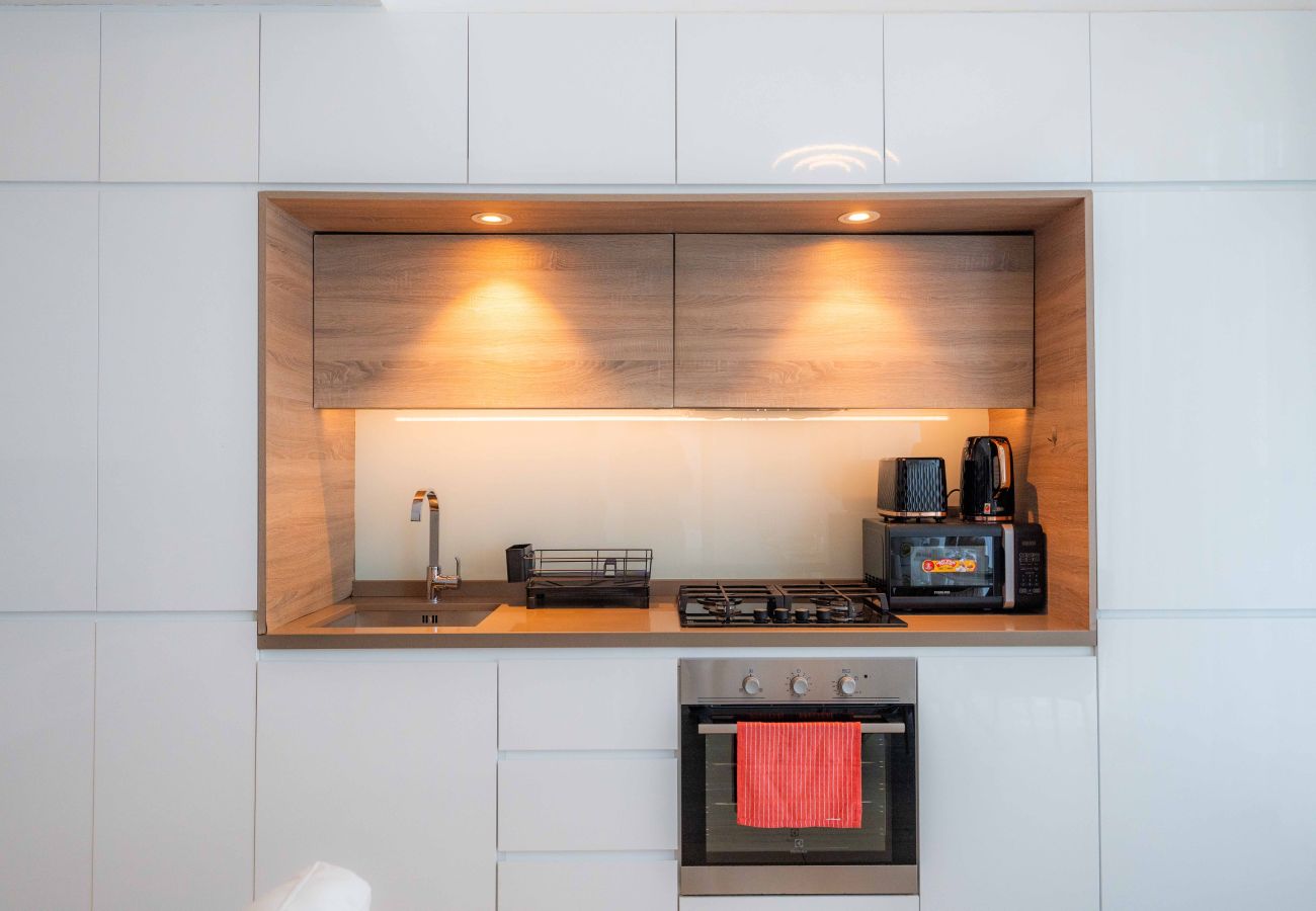 Apartment in Dubai - 2 Bed in Studio One - Dubai Marina by EE Holiday Homes